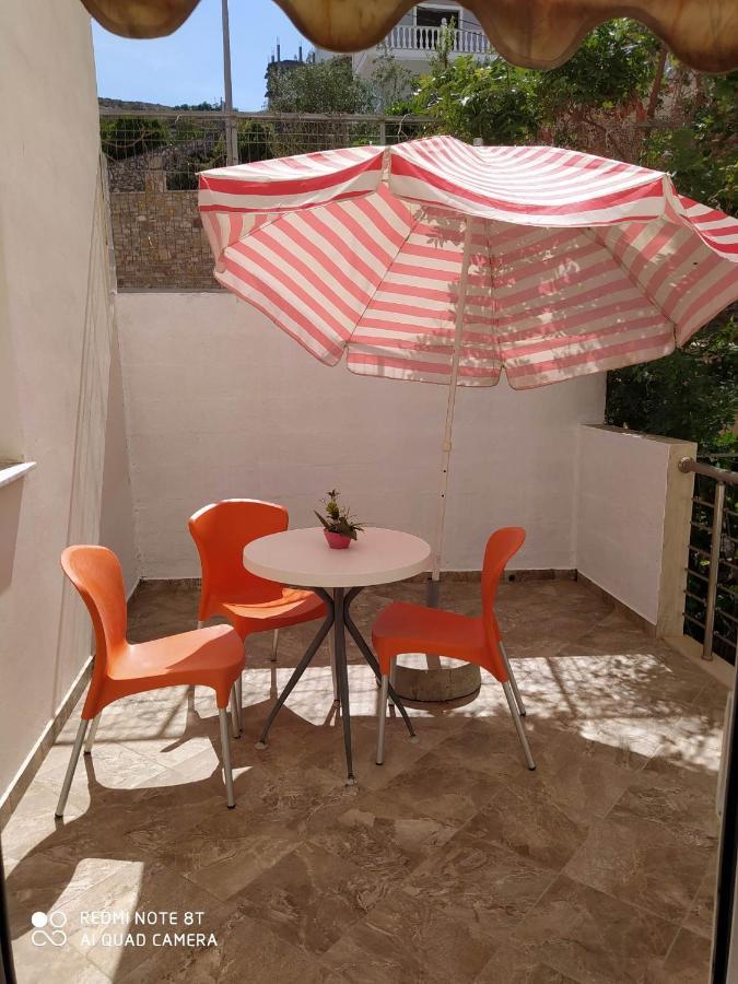 Summer Life Apartments Sarandë Eksteriør bilde